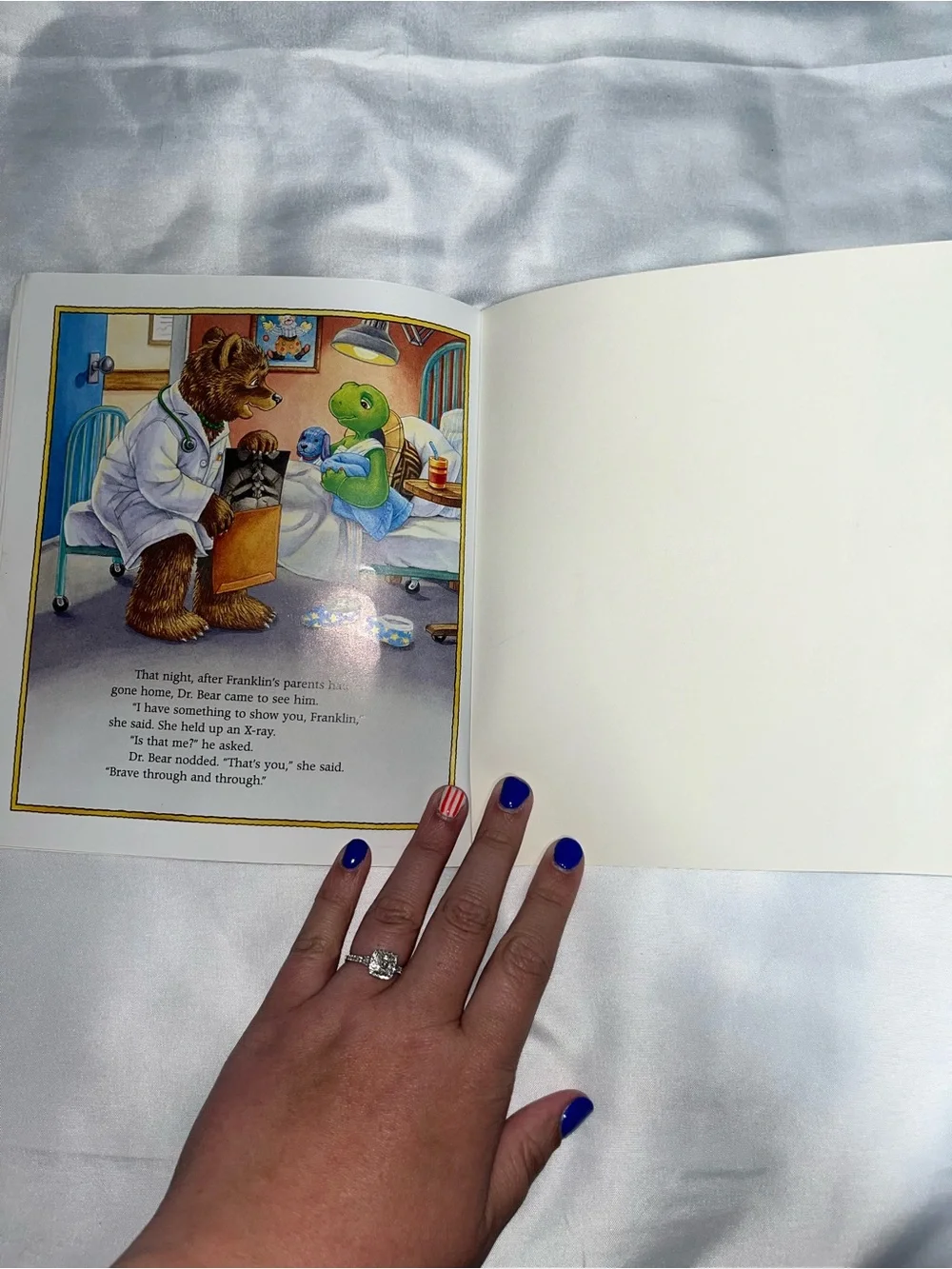 Vintage 2000 Franklin Goes To The Hospital Paulette Bourgeois‎ Paperback Book